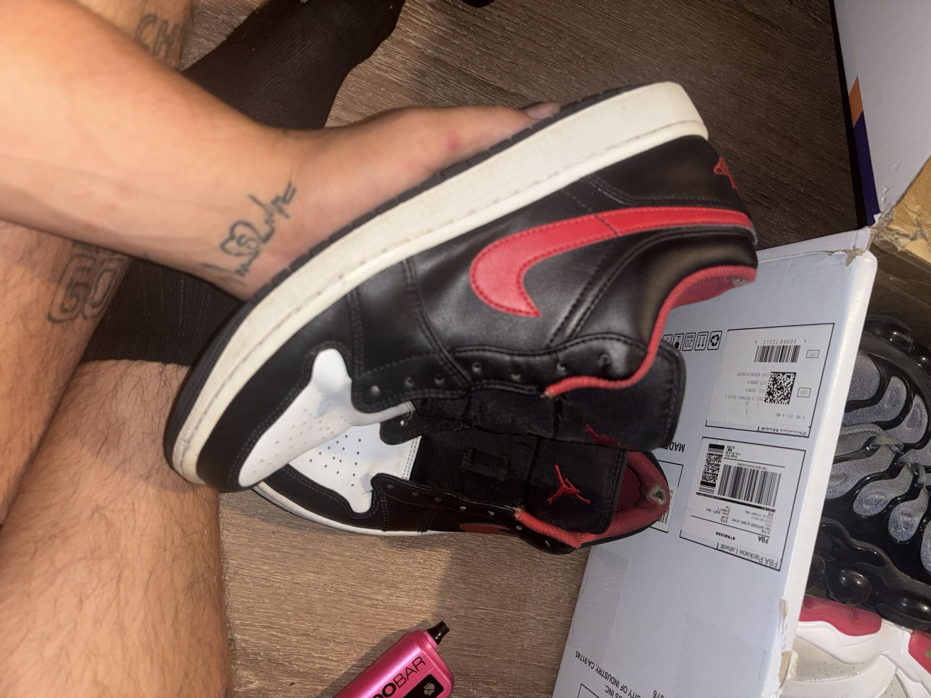 Low 1s Size 9 No Box No Laces