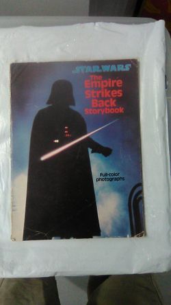 1980 original vintage antique Star wars at The empire strikes back story book action figures sold separately