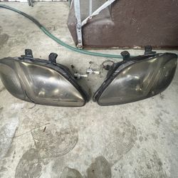 96-98 Honda Civic Coupe Headlights (black housing)