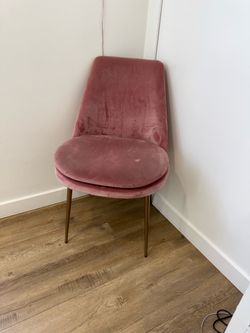 Blush chair