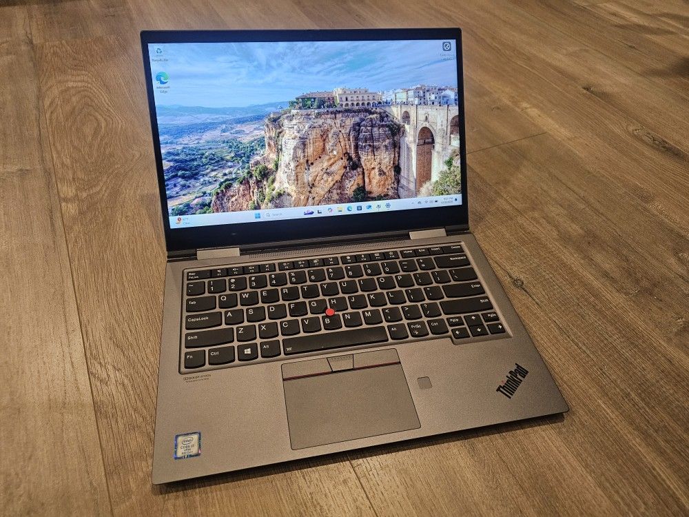 Laptop Lenovo thinkpad Yoga X1 gen 4 Intel Core i7 8th Gen 16gb Ram 512gb ssd windows 11 pro