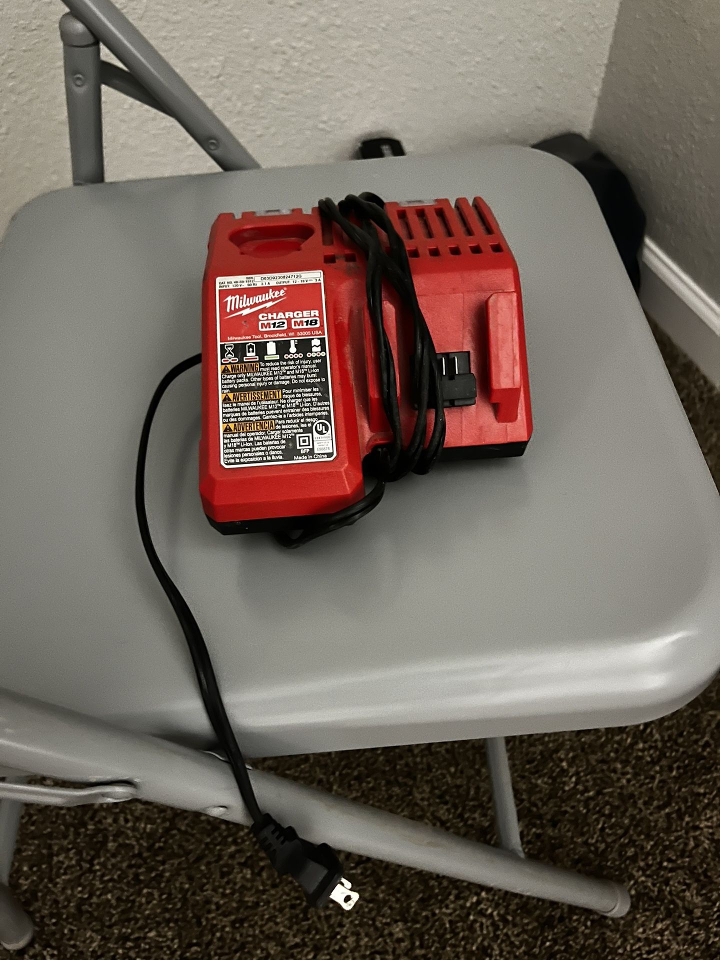 Milwaukee Battery Charger