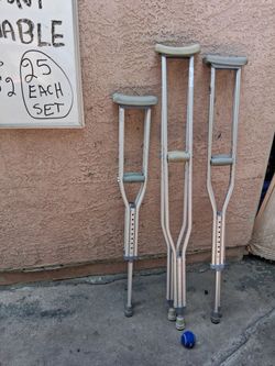 Aluminum Underarm Crutches – Set of 2