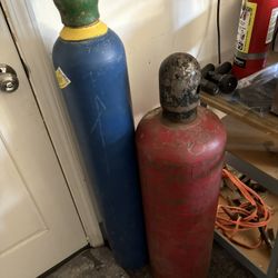 Oxygen And acetylene Tanks Half Full