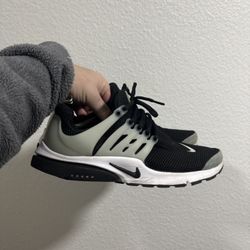 Nike Presto Black And White