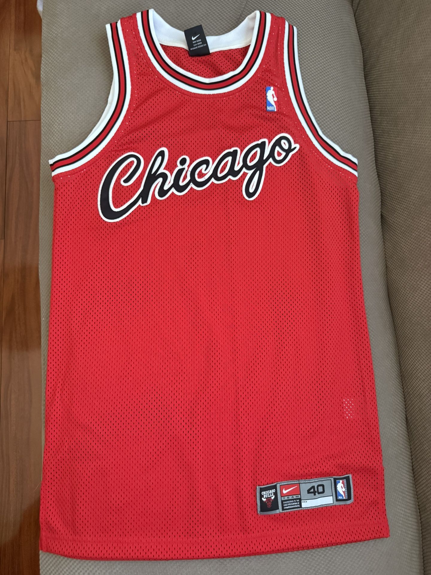 2000’s Authentic Nike Chicago Bulls Script RED NBA Jersey Sz medium