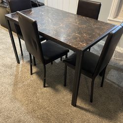 Comedor De 4 Sillas $70 