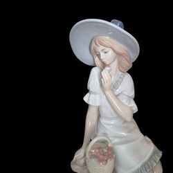 Lladró NAO 1365 Woman Sitting with Hat and Flower Basket