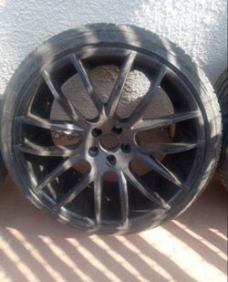 22 inch Giovanni rims and tires 5×114.3mm (5x4.5-inch)