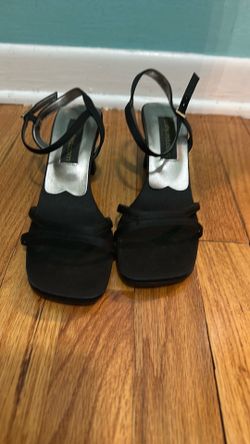 Strappy dress shoe SIZE  6 1/2