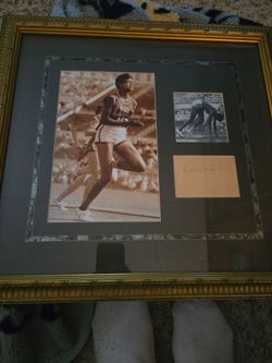 Framed autographed photo of Olympic great Wilma Rudolph with coa