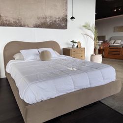     Boutique Style Bed Frame – Modern Curved Design