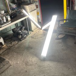 3 Shop Lights 