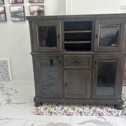 Wood cabinet
