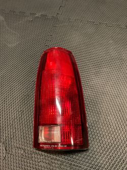 Tail light 1995 Chevy Silverado pick up