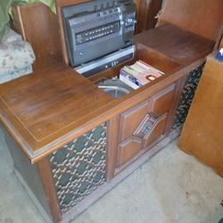 $1000 OBO RECORD PLAYER
