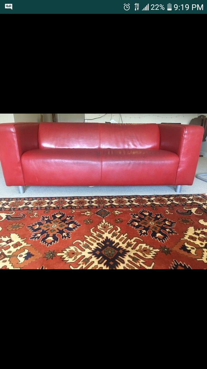 Red leather couch NEED GONE ASAP SERIOUS INQUIRIES ONLY