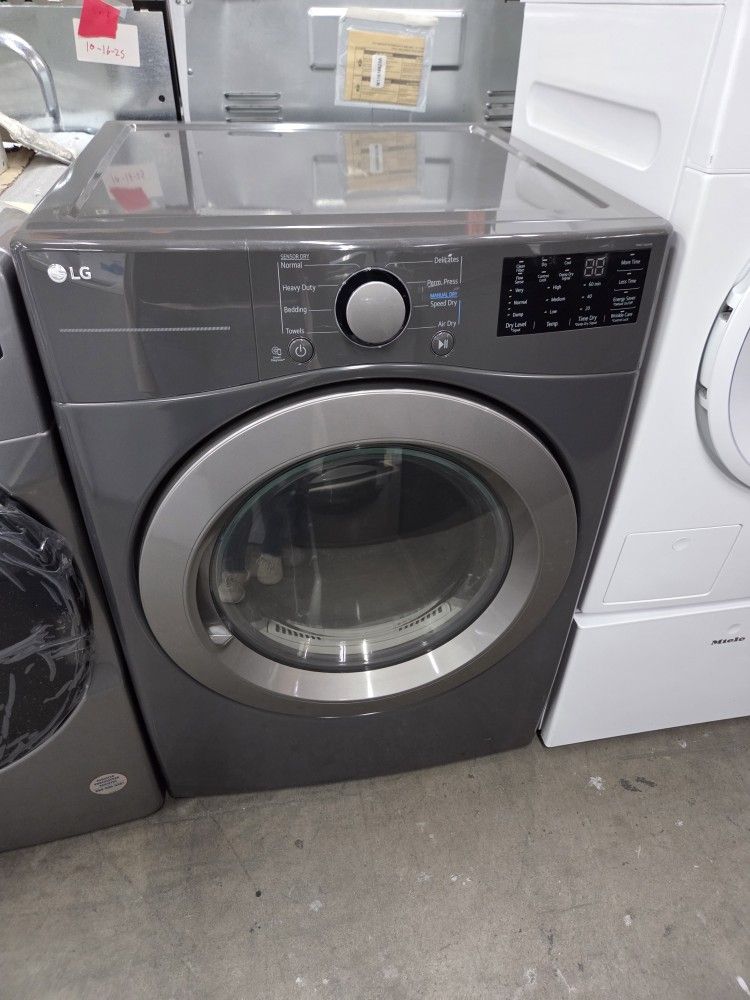 LG
7.4 cu. ft. Vented Stackable Electric Dryer in Middle Black with Sensor Dry Technology