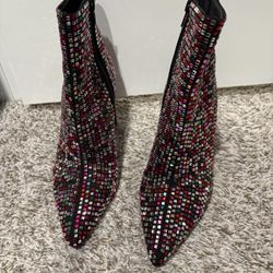 Like New Women’s Rhinestone Studded Boots-Size 8