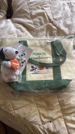 Starbucks peanuts tote and key chain