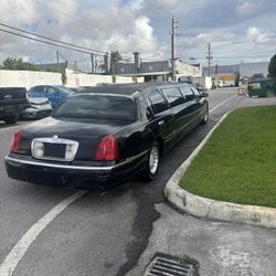 Lincoln Tow Car. Limo