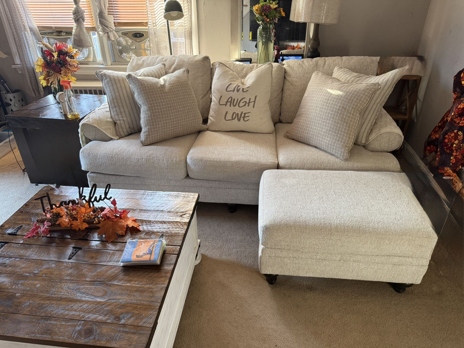 Valerani Sofa ottoman From Ashley Furniture
