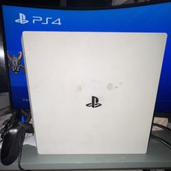 PS4 Pro 1TB- Glacier White 