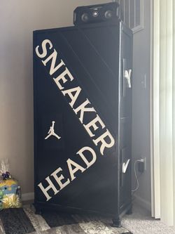Sneaker Head Shoe/Hat Rack