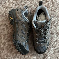 Merrill Women’s Hiking Boots Size 9.5