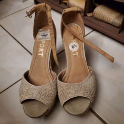 8 1/2 Free Natural Wedges Ankle Strap 
