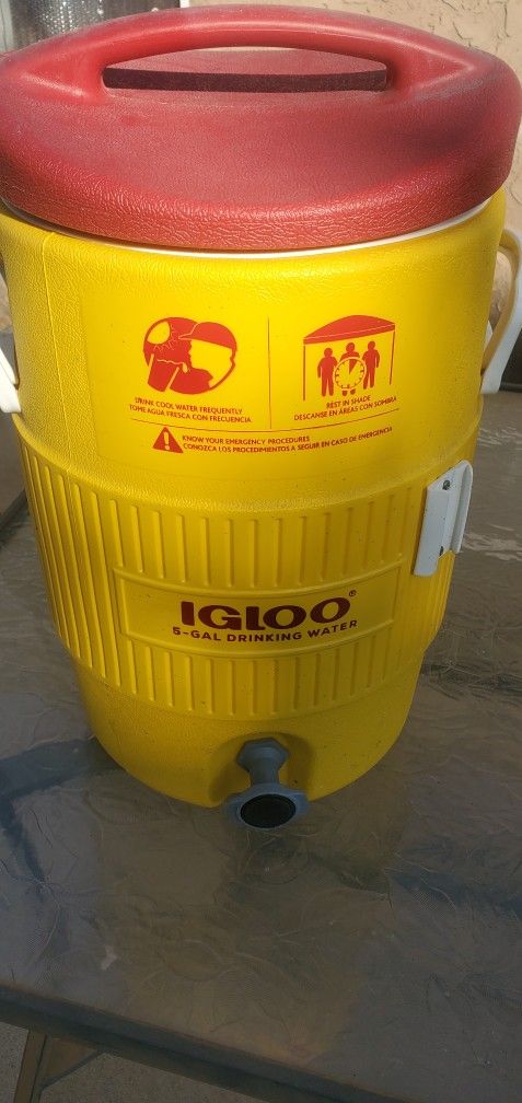 Igloo Water Cooler