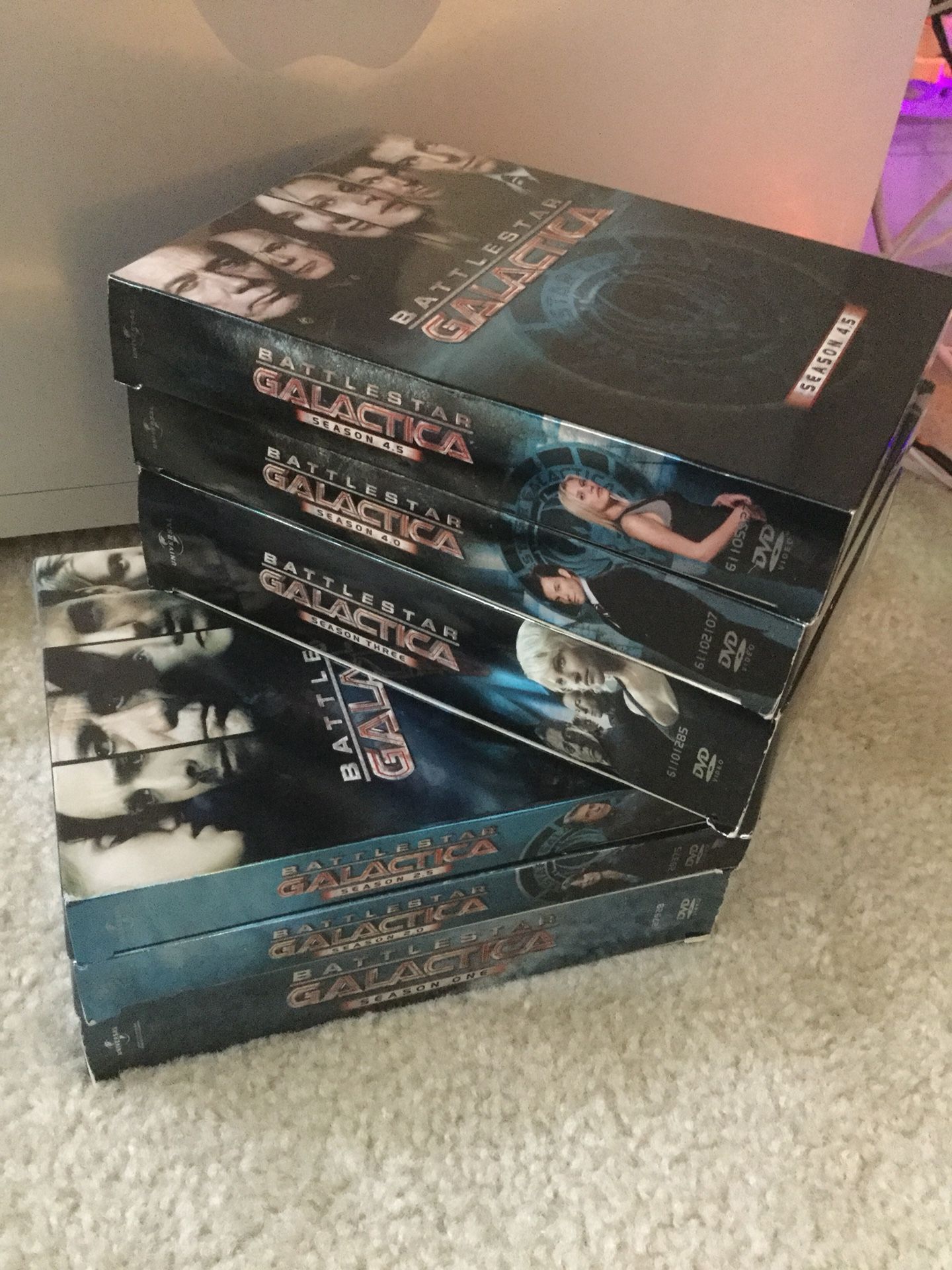I have the complete Seasons for Battlestar Galactica from Season 1 -Season 4.5 😎👍🍿. 📀📀📀📀📀 🎥