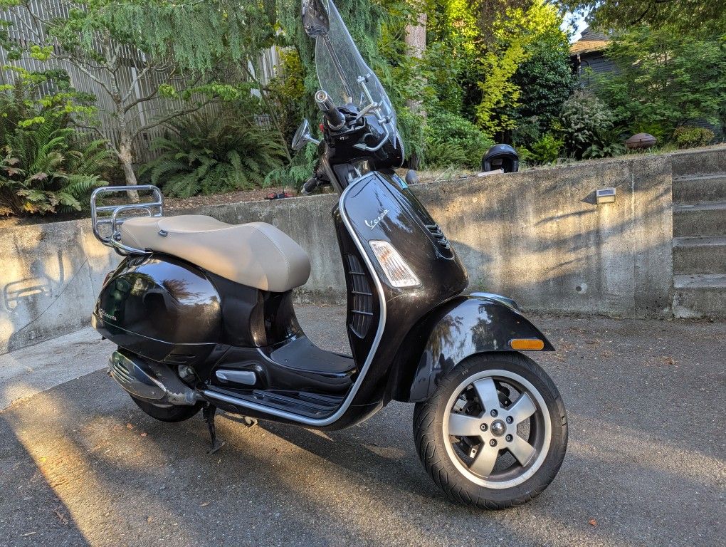 2015 Vespa GTS300