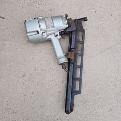 Hitachi NR 83A3(s) Nail Gun