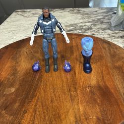 Marvel Legends Series Blue Ultimates Costume Action Figure 6-inch Collectible Toy, 4 Accessories, 1 Build-A-Figure Part