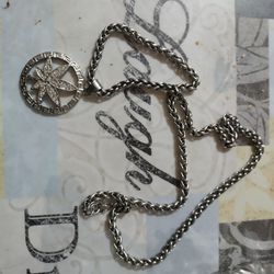 It's A Samsung By Metro And T-Mobile Nothing Wrong With It Works Good