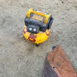 Dewalt Compressor 