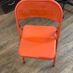 Supreme Chair