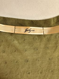 Gibson Studded V-Neck T-Shirt - Olive Green - Size M