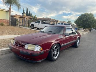1990 Ford Mustang