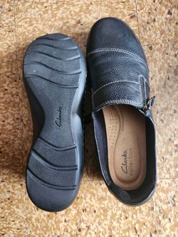Clark Shoes Black Leather - size 10