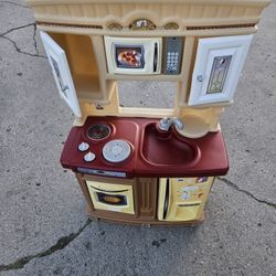 Play Kitchen
