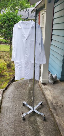 Lab coat/ IV pole
