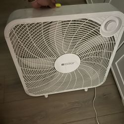 20” Utilitech Box Fan