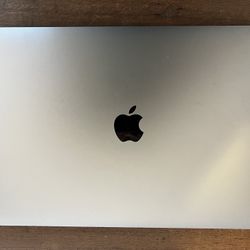 13” Macbook Air - 2020 with Logic Pro X, Final Cut Pro and Microsoft Office 2019