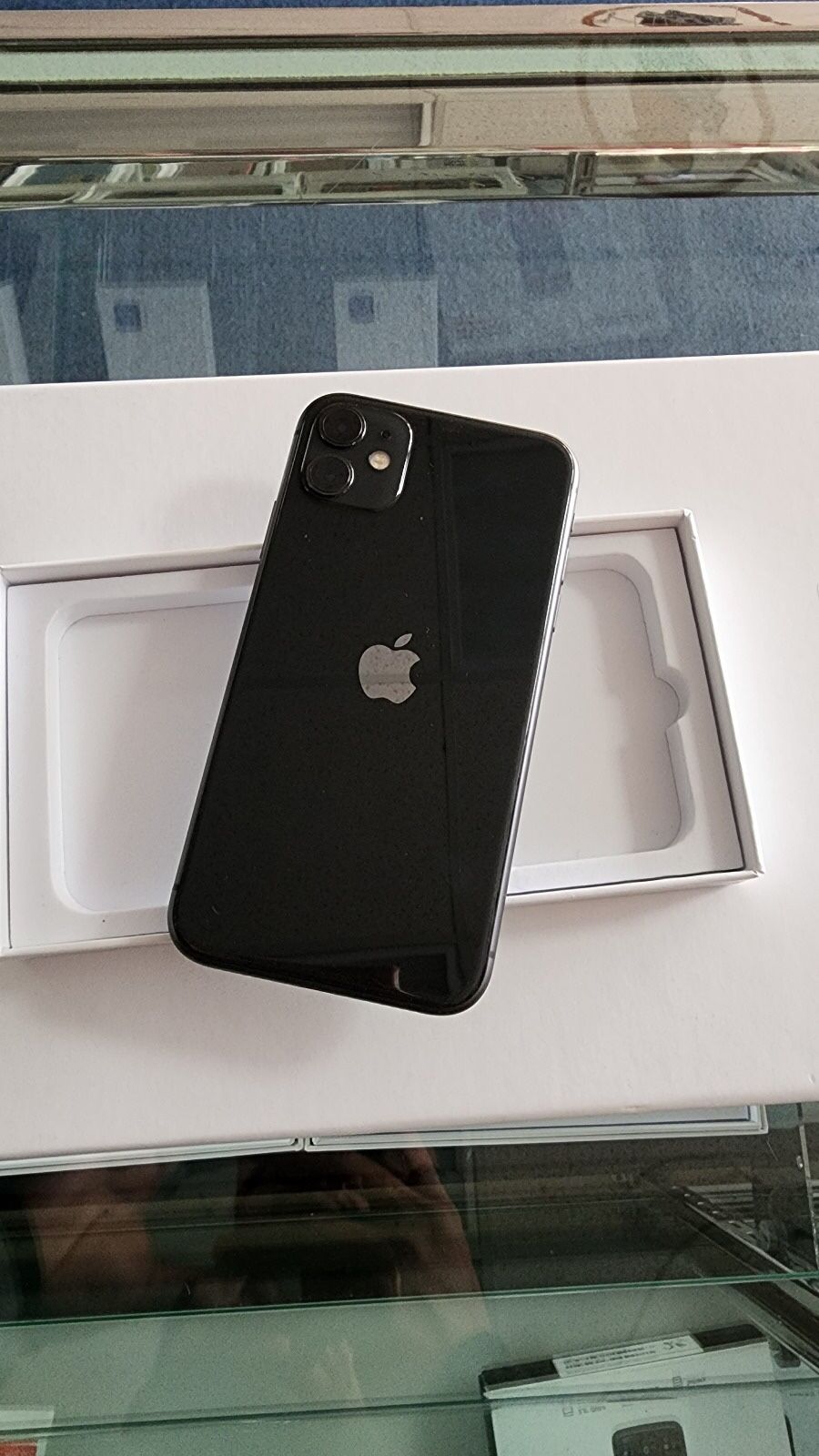 iPhone 11 64 GB Black ( Unlocked)