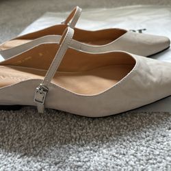 Riley River- ORELLA GENUINE LEATHER MULES- Beige- Size 6