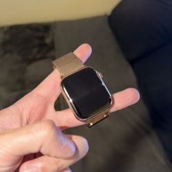Apple Watch Series 5 w/ Cellular - Stainless Steel Gold w/ Gold Milanese Loop
