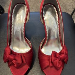 Woman’s High Heels 6 1/2 M