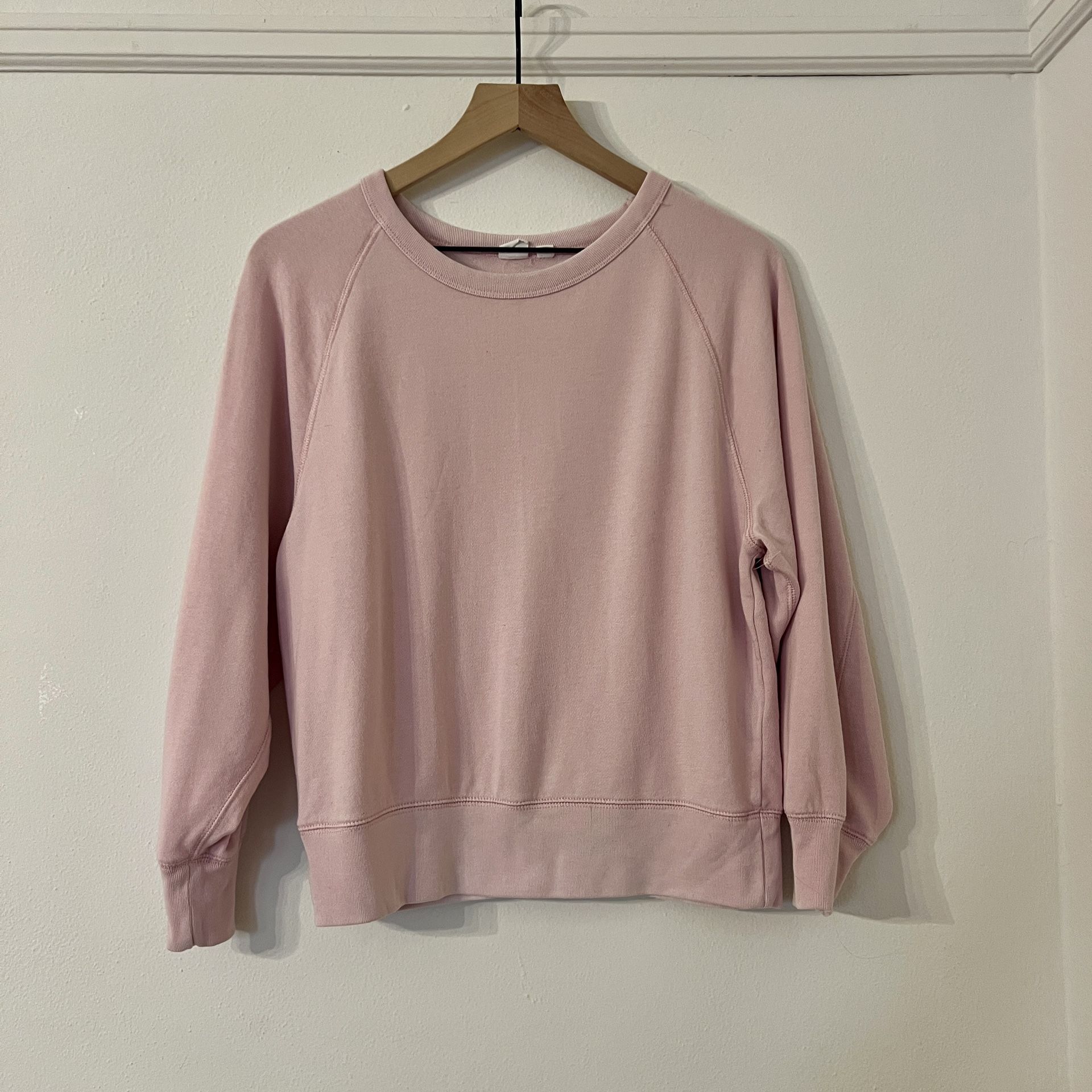 Gap Crewneck Sweatshirt Light Pink Women’s size small